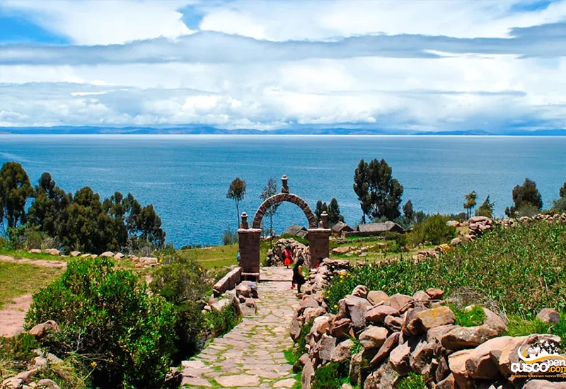 800 x 550 Isla Uros y taquile 4_